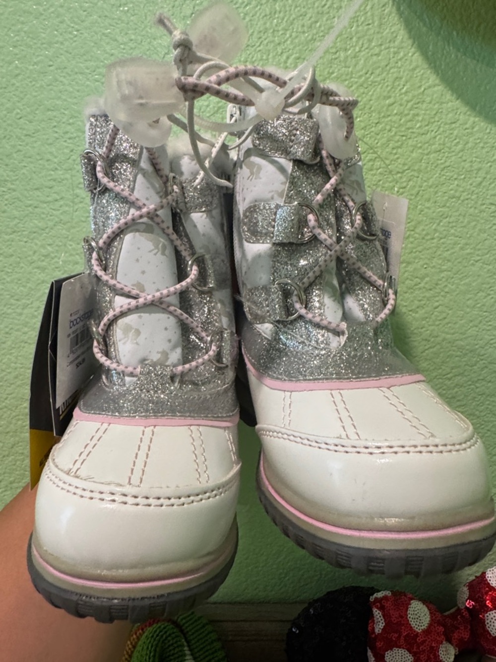 OshKosh B'gosh White and Silver Glitter Kids Snow Boots Girl Snow Boots